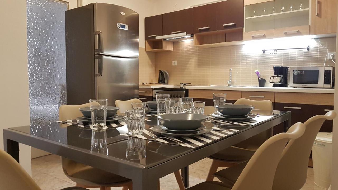 Palette Apartment Chocolate - Athens Center, 6 Bd, 3 Bath Exterior photo